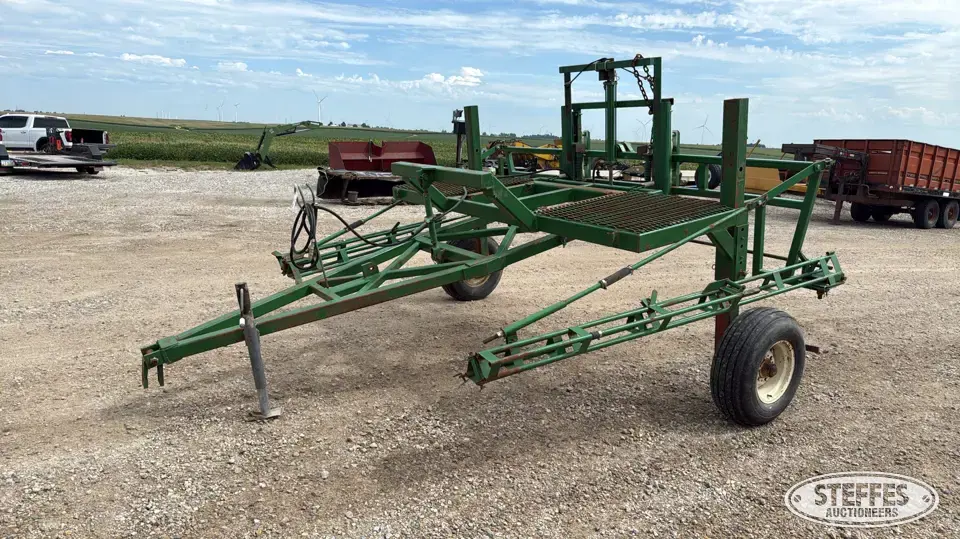 Pull-type sprayer frame