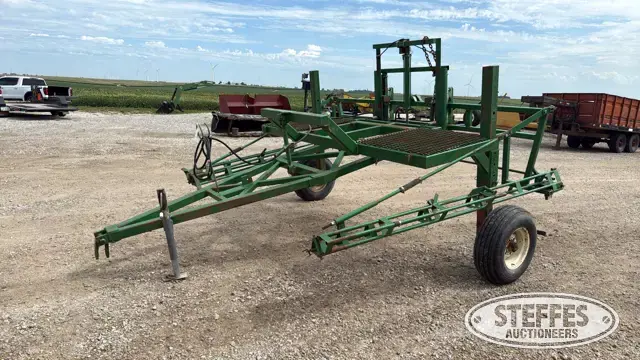 Pull-type sprayer frame