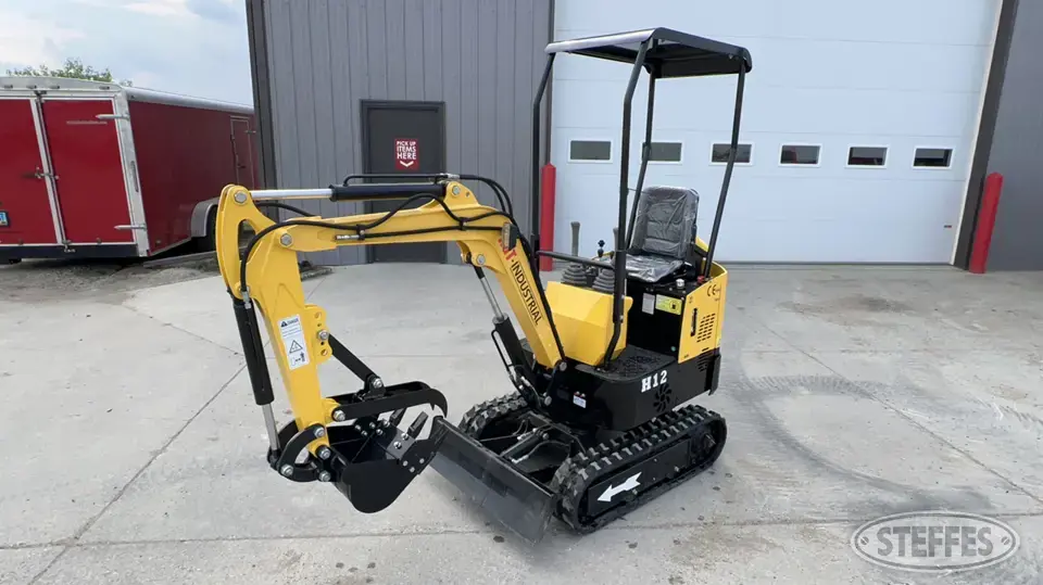 AGT H12 Mini-Excavator