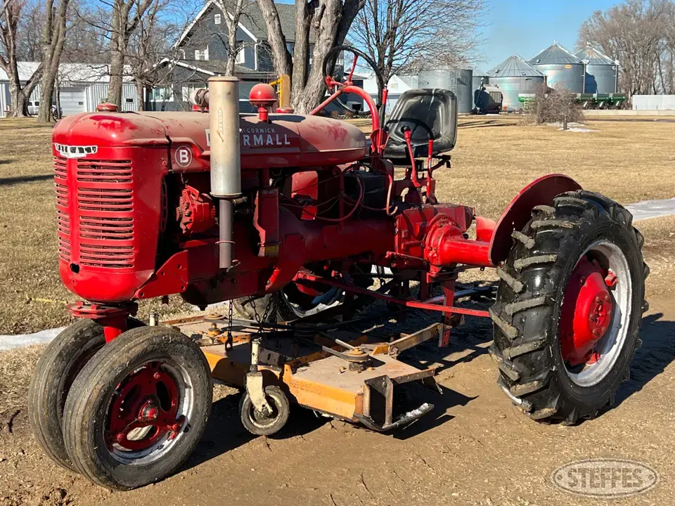 Farmall B Collectible Show Tractors-Stationary Engine