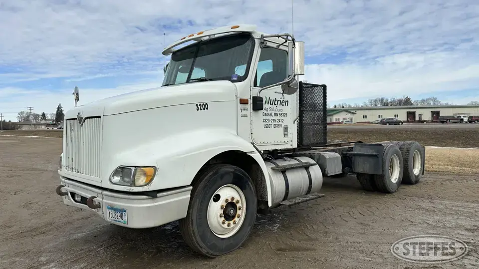 2003 International 9100i Conventional Truck without Sleeper
