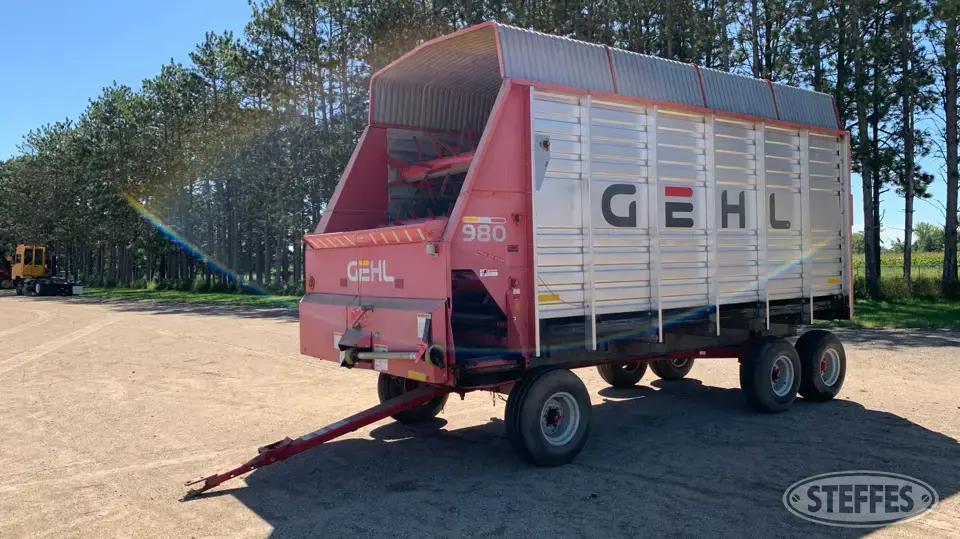 Gehl 980 Forage Wagon