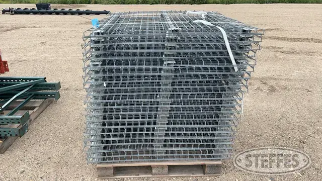 Pallet rack wire decking