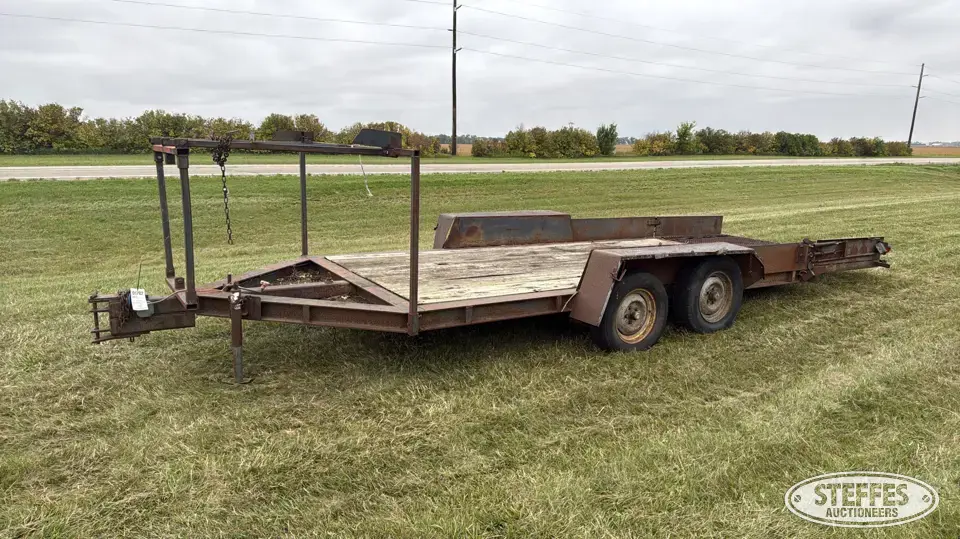 Shop-built tandem axle equipment trailer Flatbed Trailer
