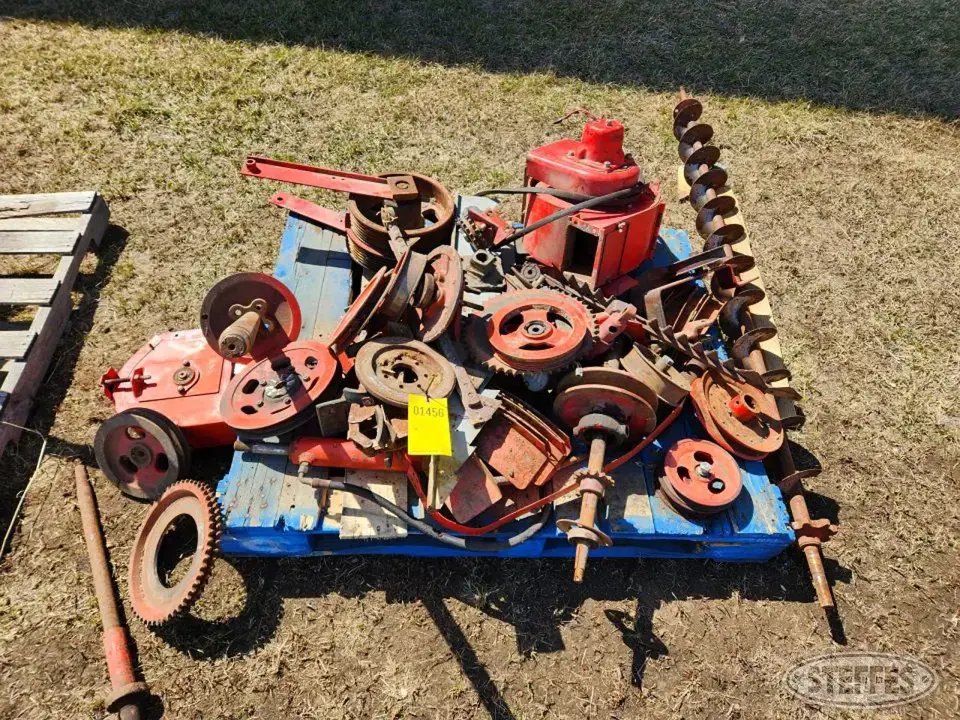 Massey Ferguson parts Ag Equipment Part