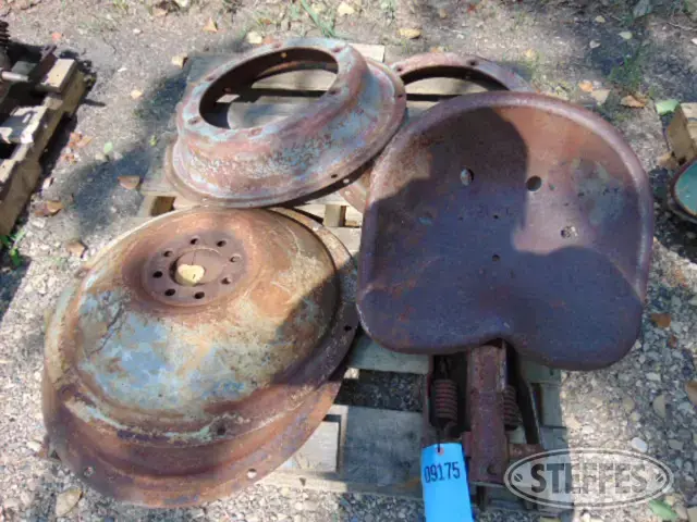 Ford rear hubs and seat assembly