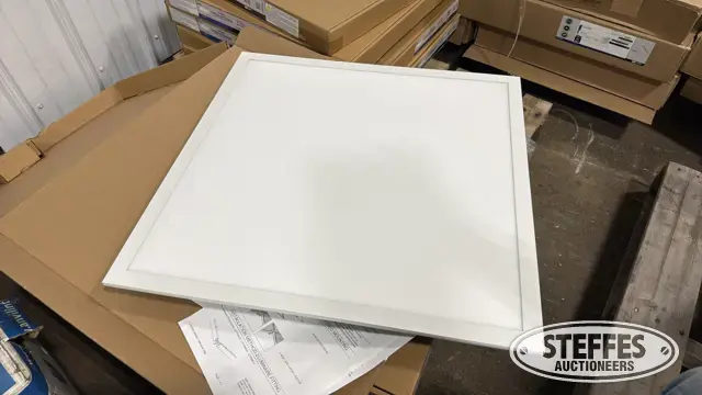 (12) Hubbell CFP22-40/33/2835