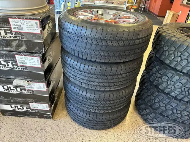 Goodyear Wrangler SR-A