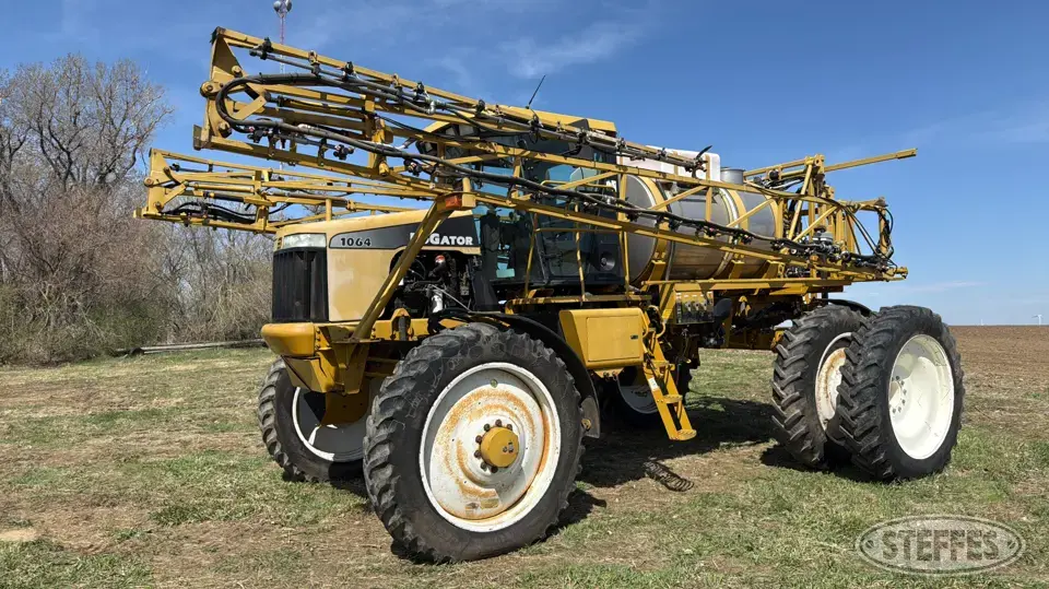 RoGator 1064 Self-Propelled Sprayer