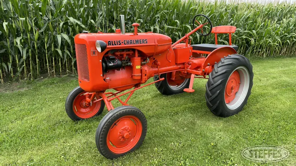 1947 Allis Chalmers B Collectible Show Tractors-Stationary Engine
