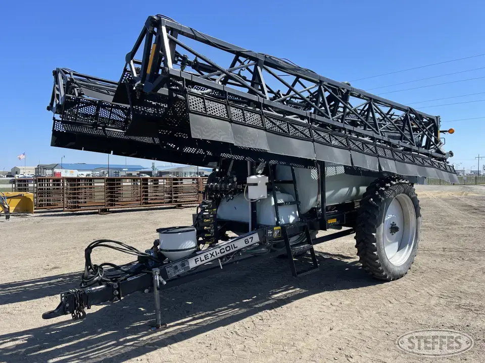 Flexi-Coil 67 Pull-Type Sprayer