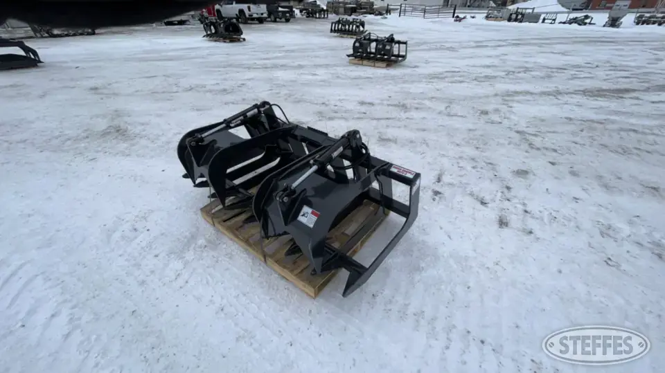 Stout Brush Grapple HD72-8 Skid Steer Bucket
