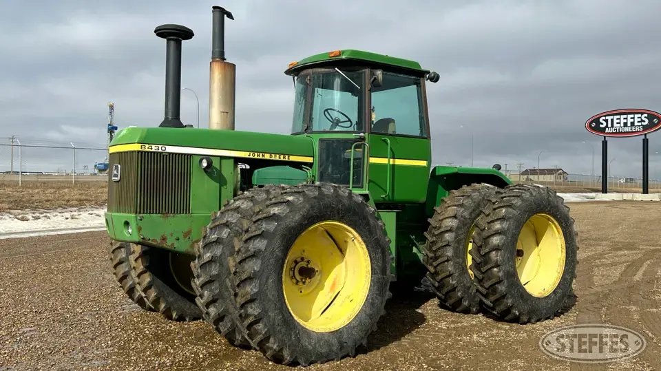 1977 John Deere 8430 4WD Tractor