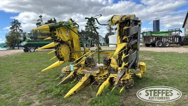 John Deere 688