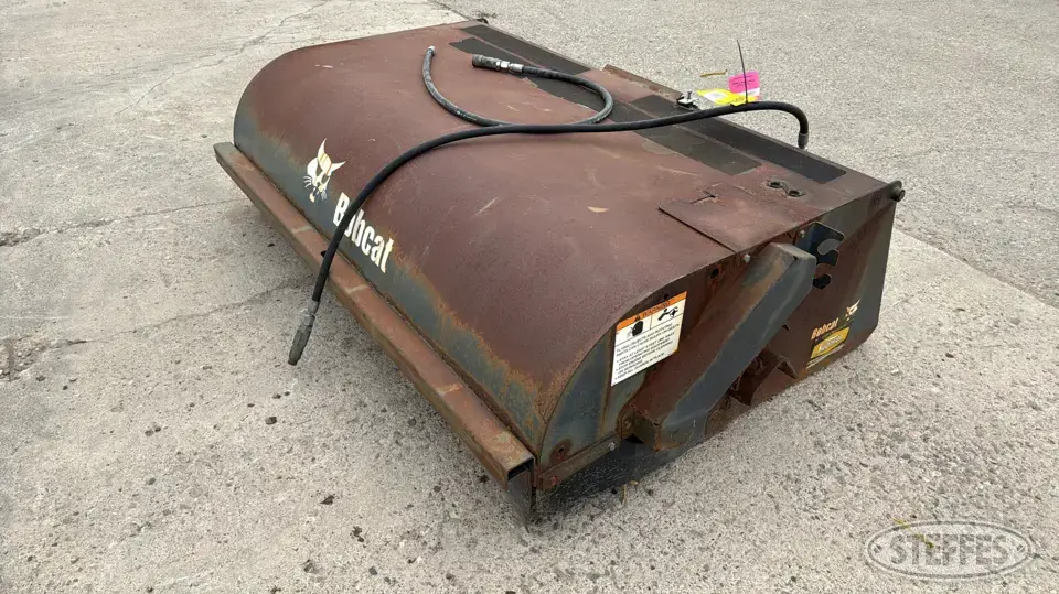 2004 Bobcat Sweeper 72 Skid Steer Broom