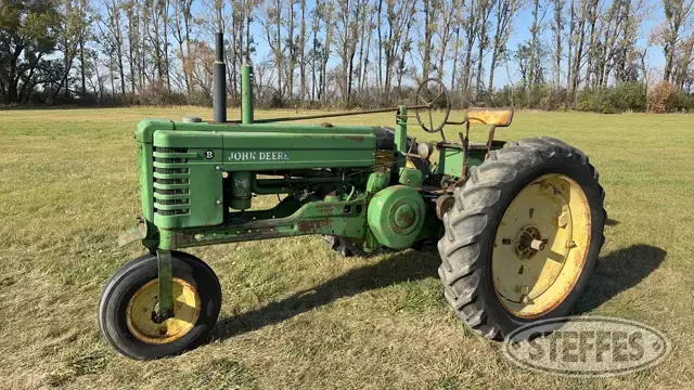 1949 John Deere B
