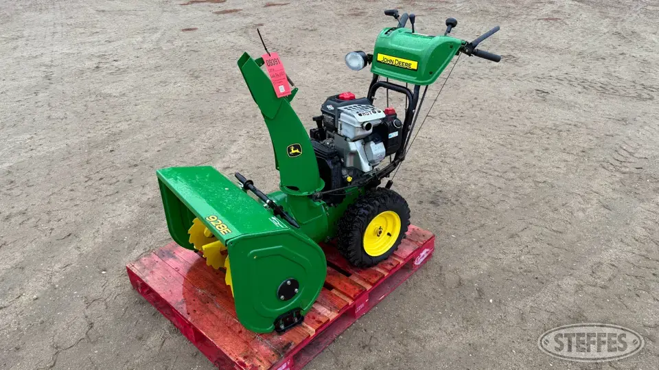John Deere 928E Self-Propelled Snowblower