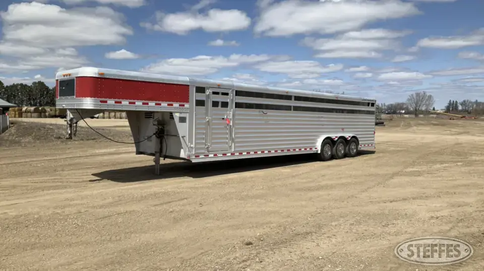 2012 Elite Gooseneck Livestock Trailer