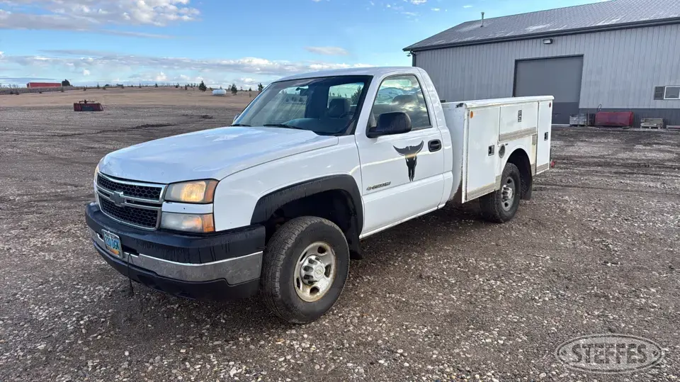 2006 Chevrolet Silverado 2500HD Service Utility Truck