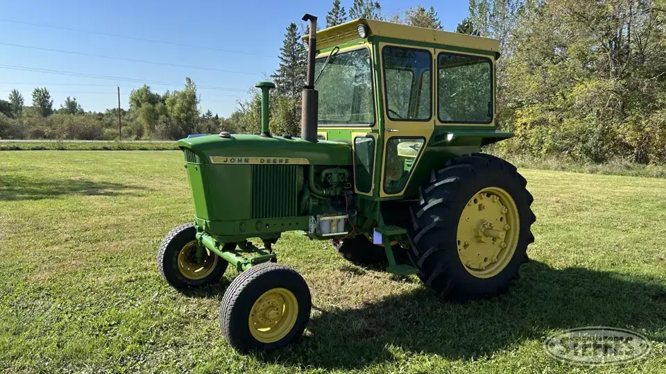 1968 John Deere 3020 2WD Tractor