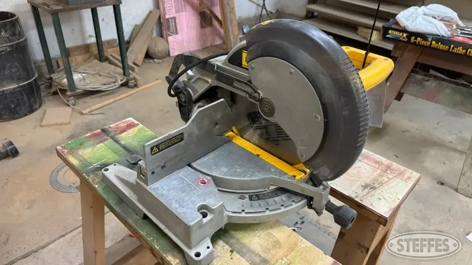 DeWalt DW705 Power Tool