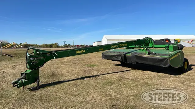 2017 John Deere 956
