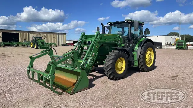2017 John Deere 6155R
