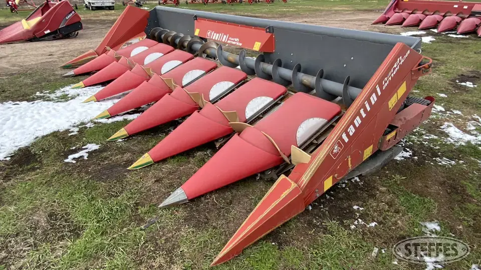 2010 Fantini Model 830 Corn Head