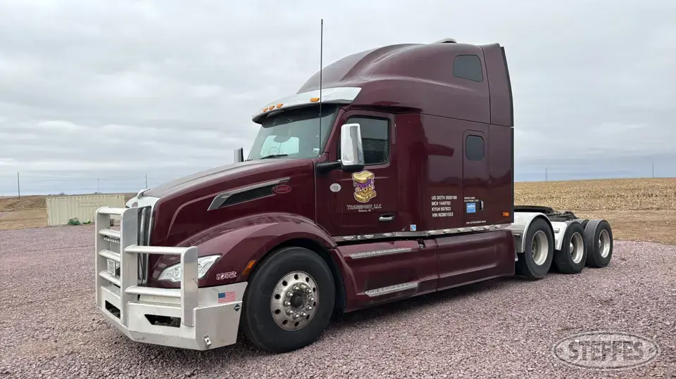 2022 Peterbilt 579 Conventional Truck with Sleeper