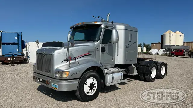 2000 International 9200i