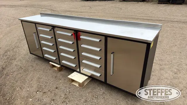 Tool cabinet
