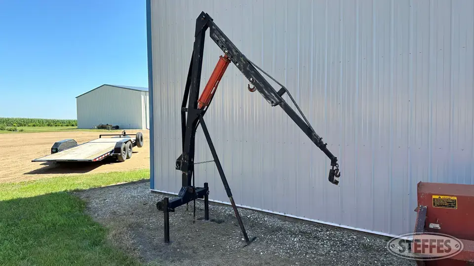 Shop-built 3 pt. hyd. hoist Tractor Part