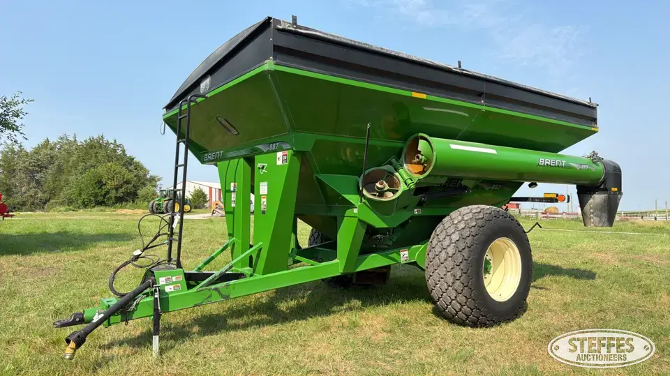 2009 Brent 882 Grain Cart