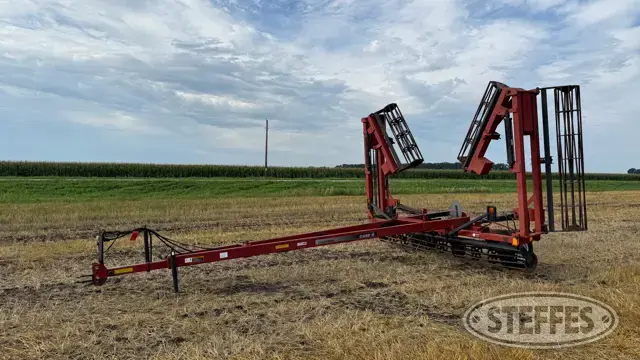 Case IH crumbler