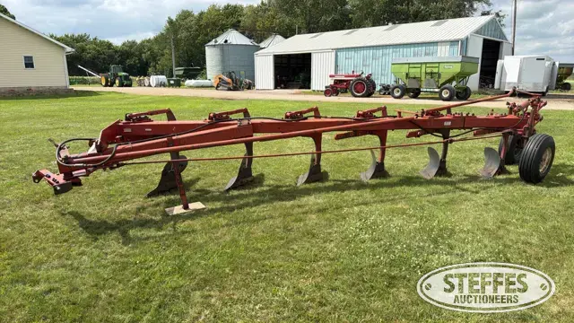 International 720