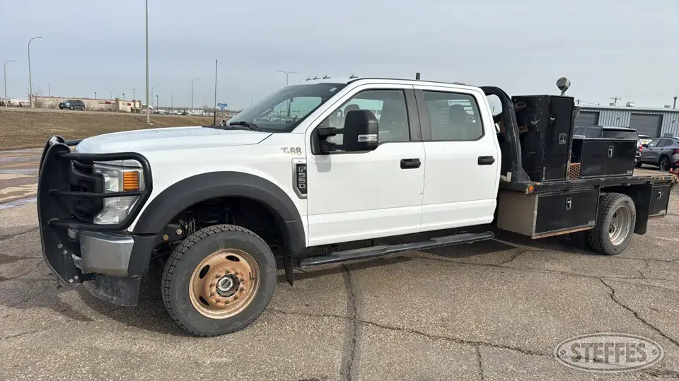 2022 Ford Super Duty F-550 XL Flatbed Truck
