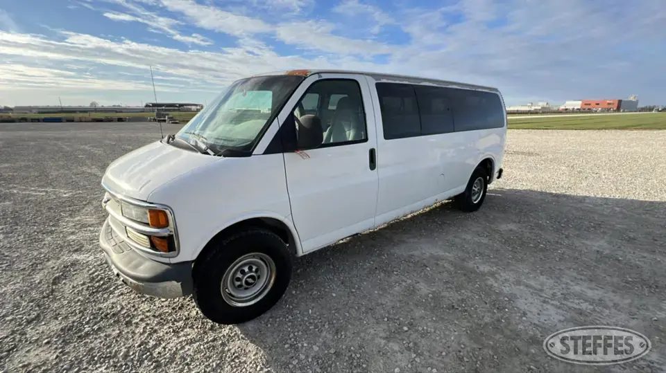 2001 Chevrolet Express 3500 Van