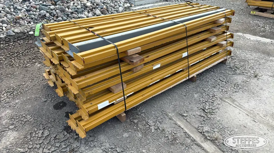 (42) Pallet racking crossmembers Storage and Bench