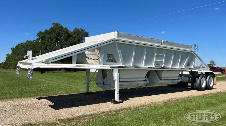 1982 Timpte-Beall Inc. 301-B Belly Dump Trailer