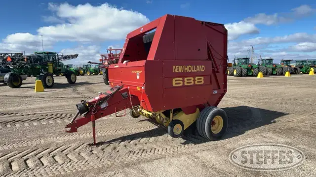 1999 New Holland 688