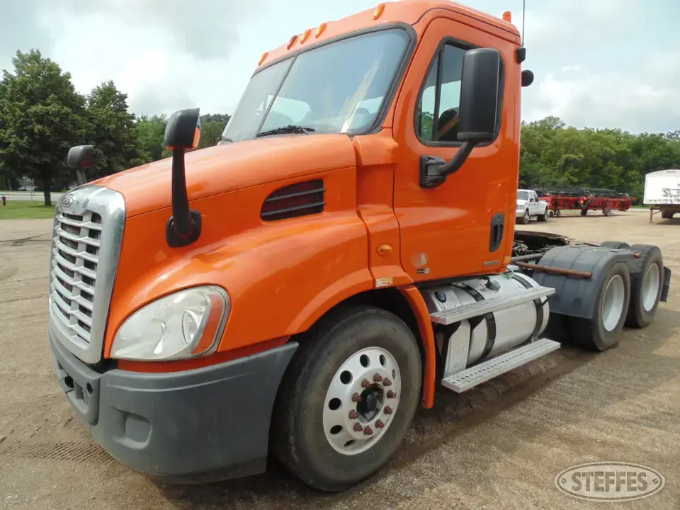 2012 Freightliner Cascadia 113 Conventional Truck without Sleeper
