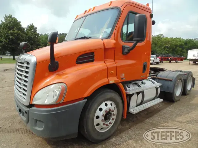 2012 Freightliner Cascadia 113