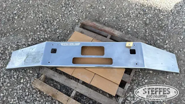 Truck bumper