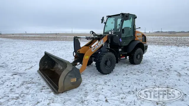 2021 Case 221F