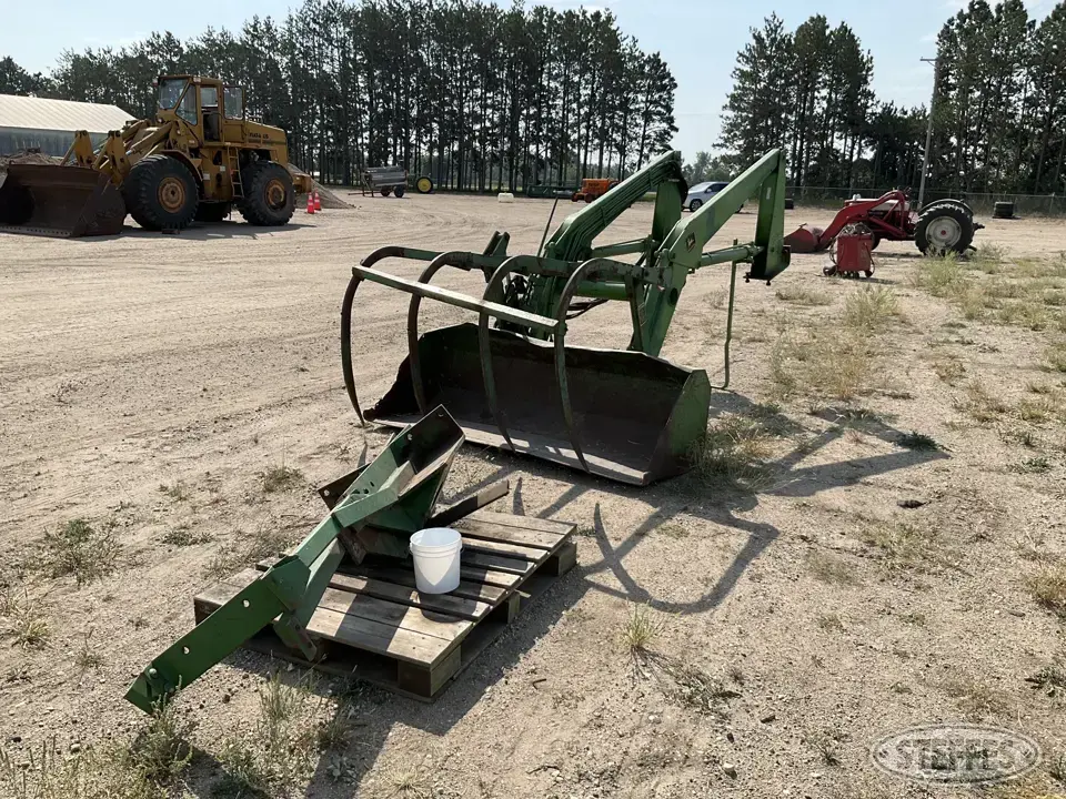 John Deere 158 Tractor Loaders and Attachment