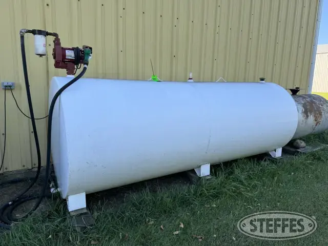1,000 gal. fuel tank
