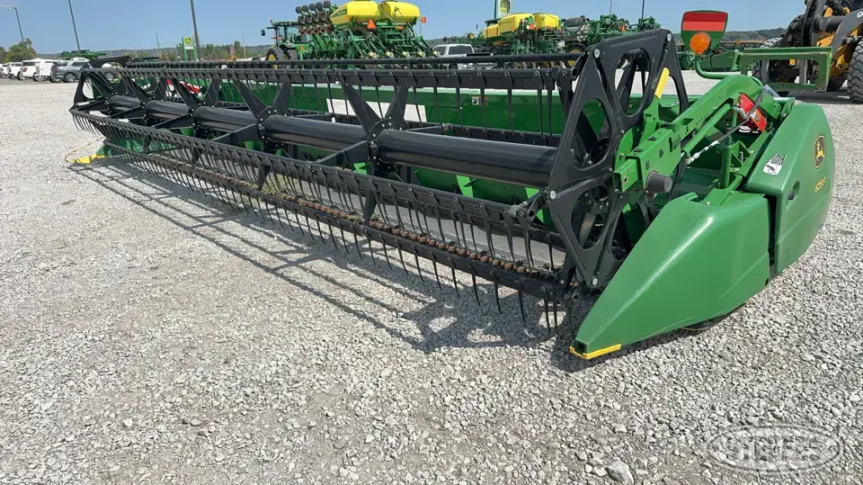 2022 John Deere 625F Flex Head