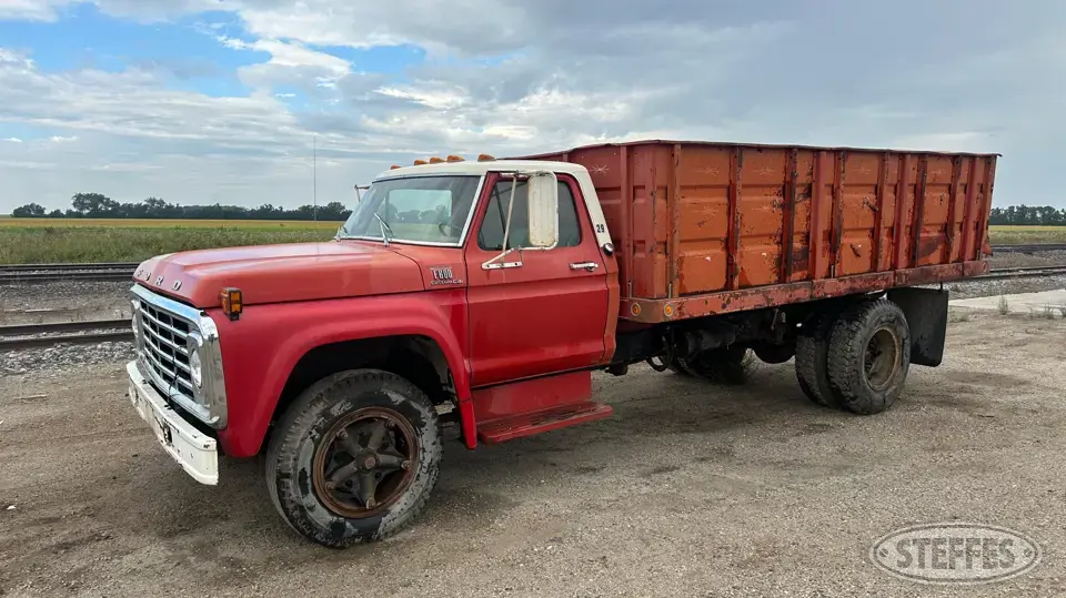 1974 Ford F600 Single Axle Boxed Truck