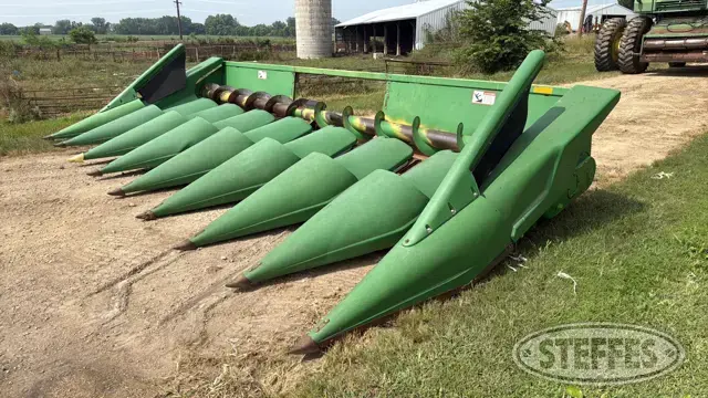 1988 John Deere 843