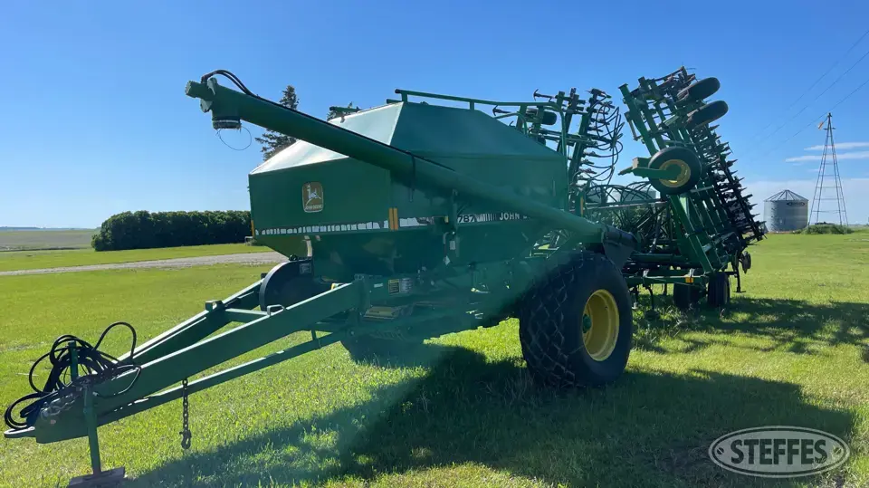 John Deere 730 Air Drills and Air Seeder